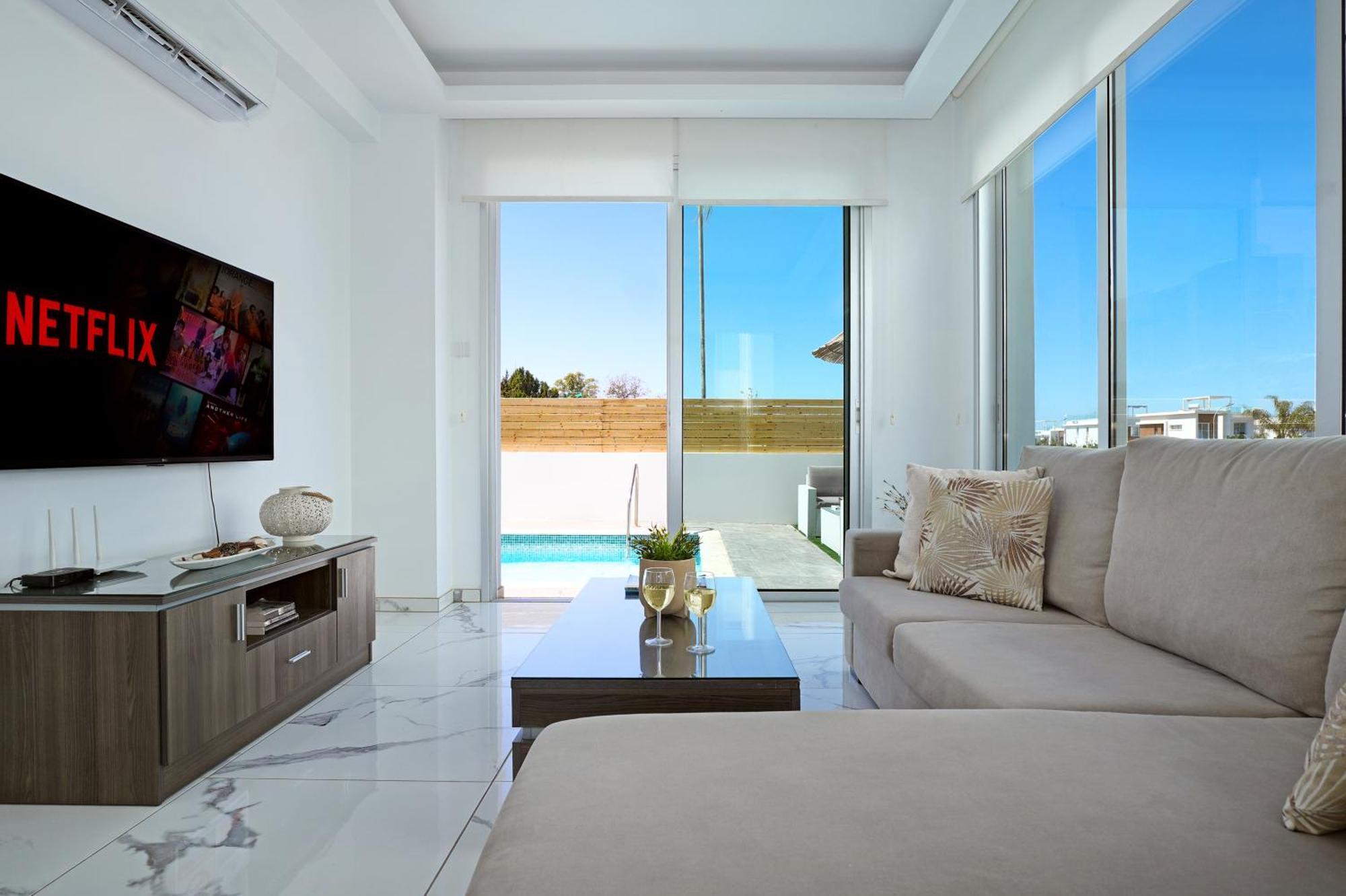 Villa Carmen Protaras Bagian luar foto