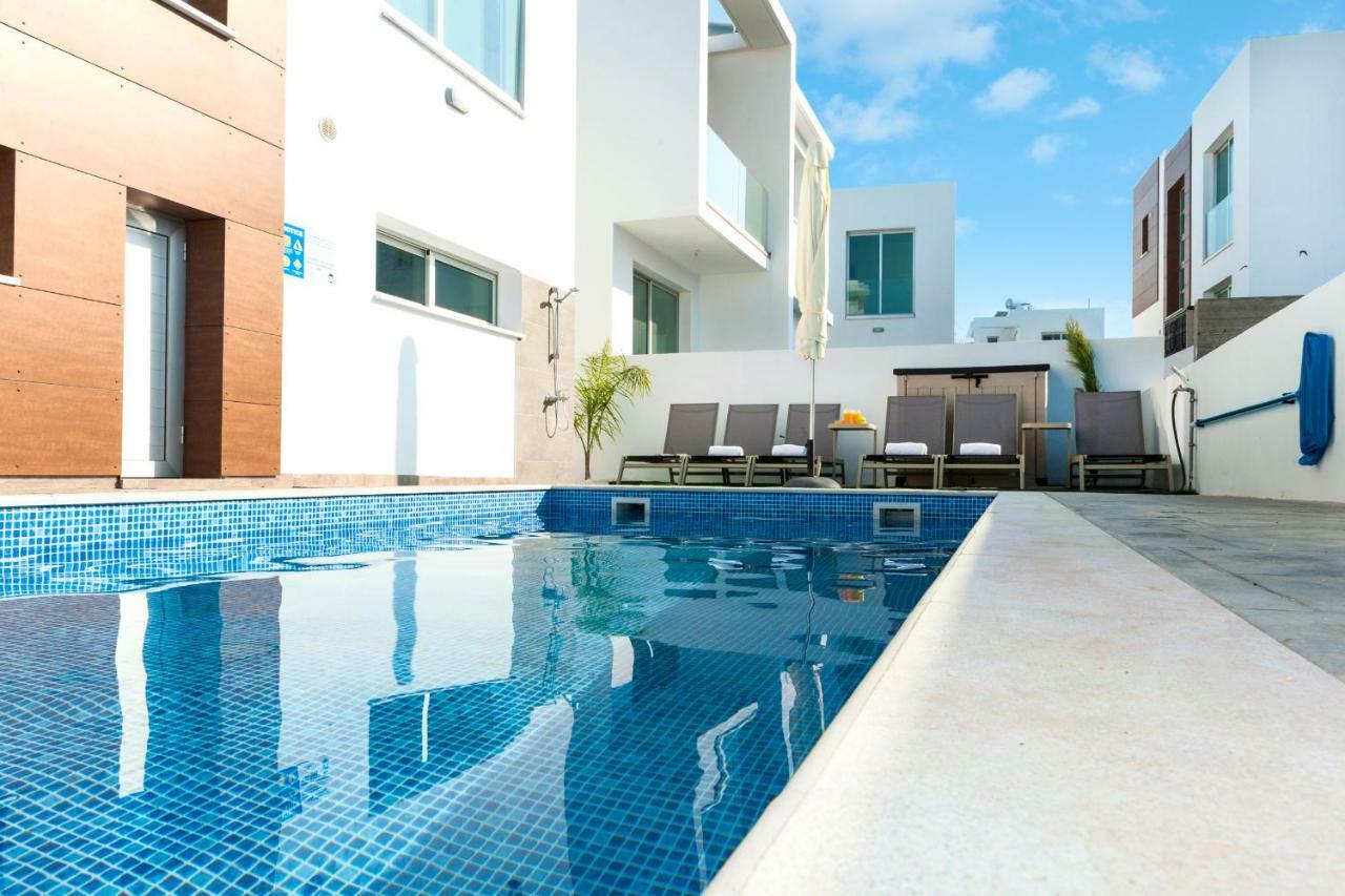 Villa Carmen Protaras Bagian luar foto