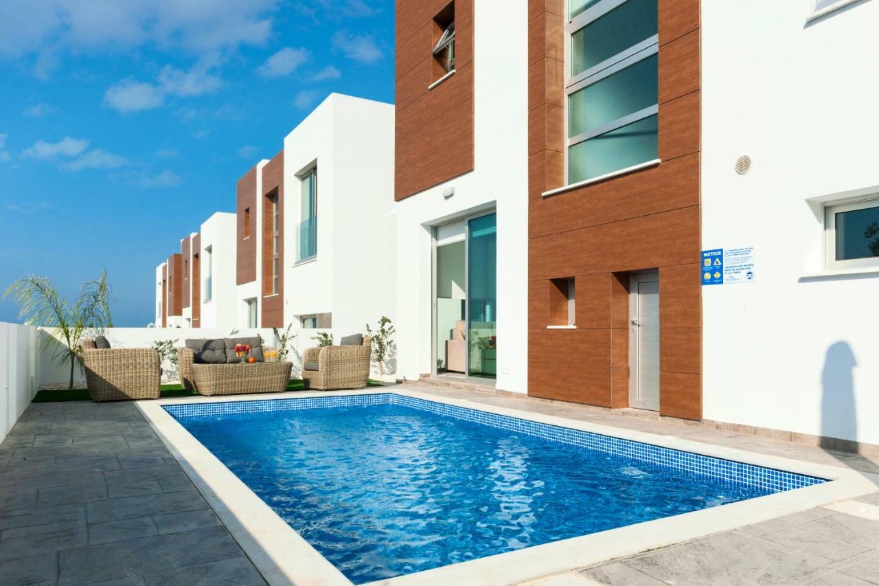 Villa Carmen Protaras Bagian luar foto
