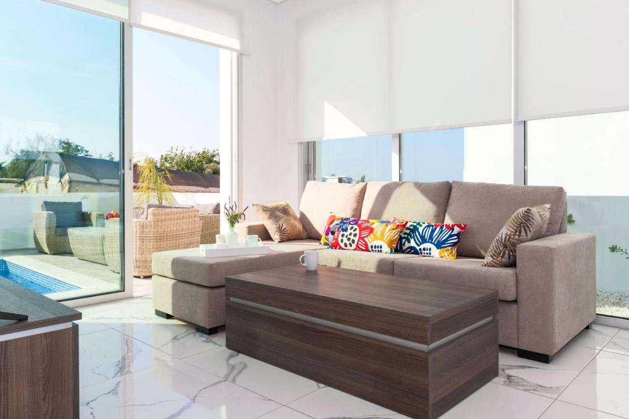 Villa Carmen Protaras Bagian luar foto