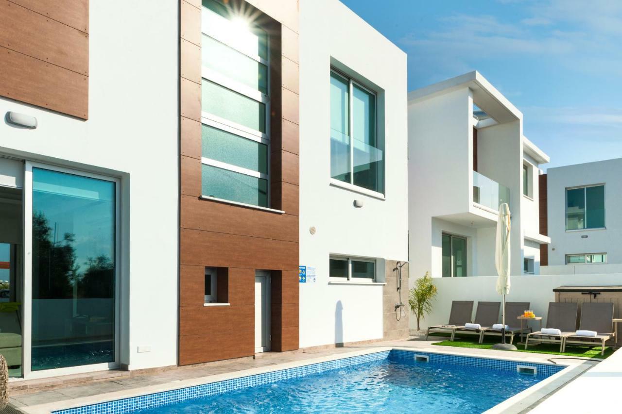 Villa Carmen Protaras Bagian luar foto