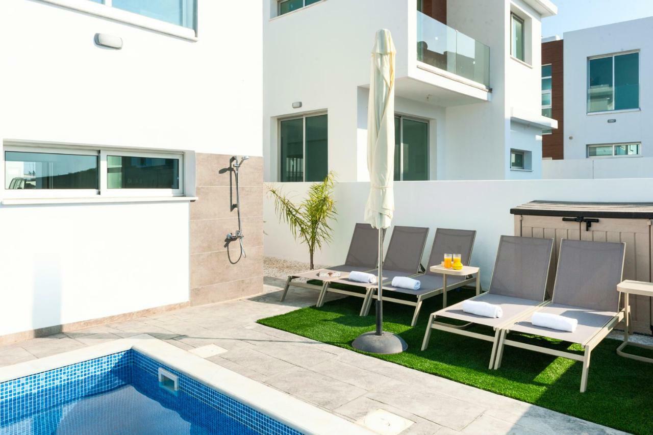 Villa Carmen Protaras Bagian luar foto
